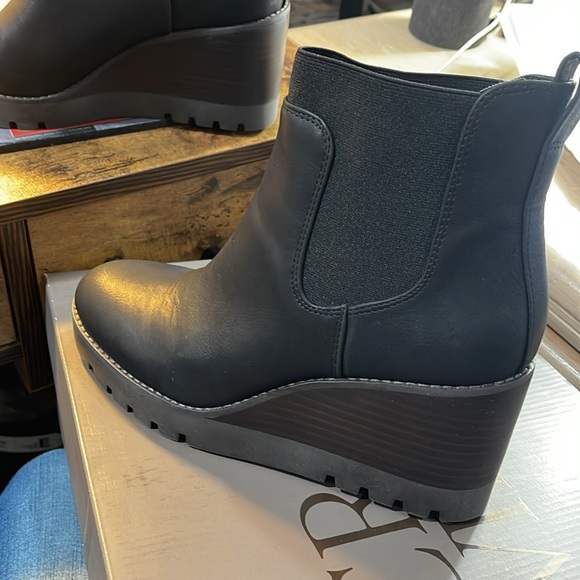 Crown vintage Marleen Chelsea boots - Picture 12 of 12